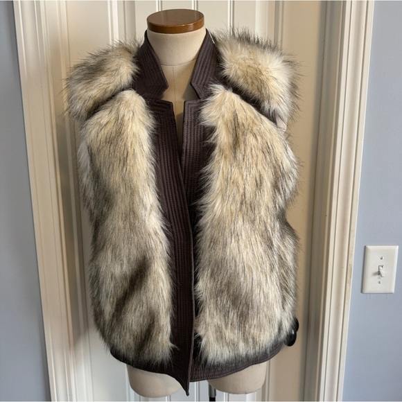 NEW Rebecca Taylor Runway Medium Faux Fur Vest ~ Modern Party Evening Cozy - Picture 2 of 9